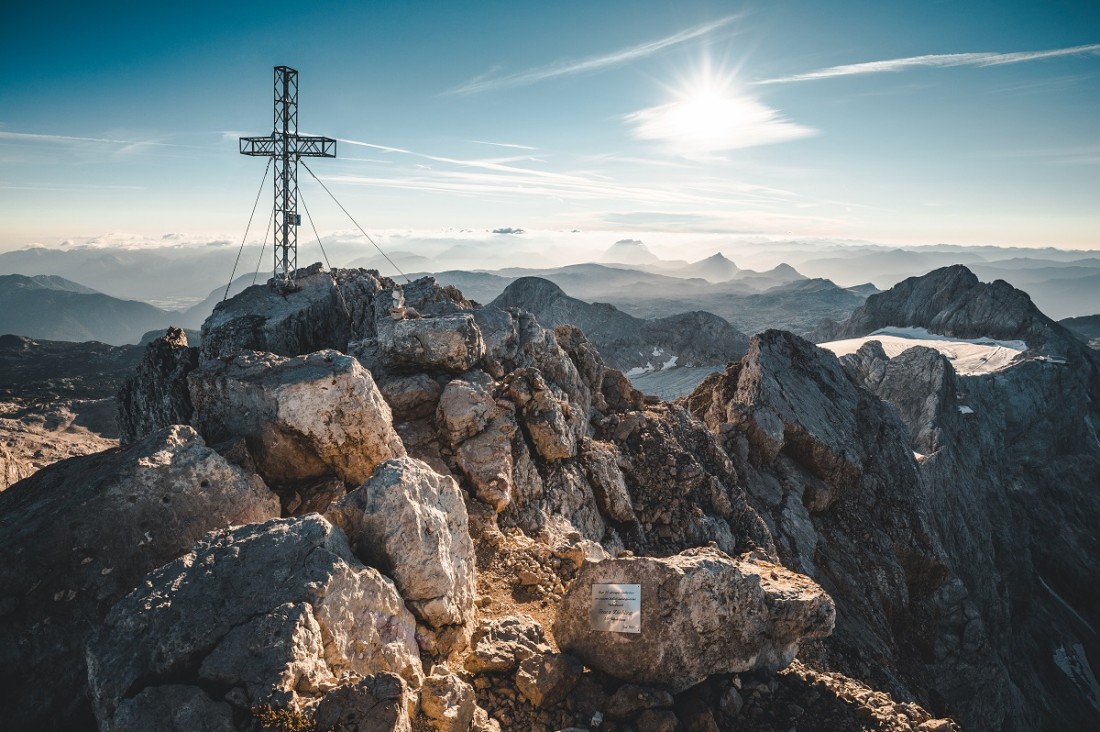 Hängebrücke am Dachstein © Shutterstock